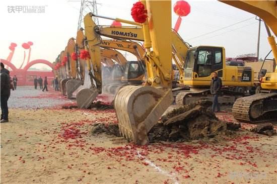 挖机买新机还是二手机好,挖机和二手机哪个好