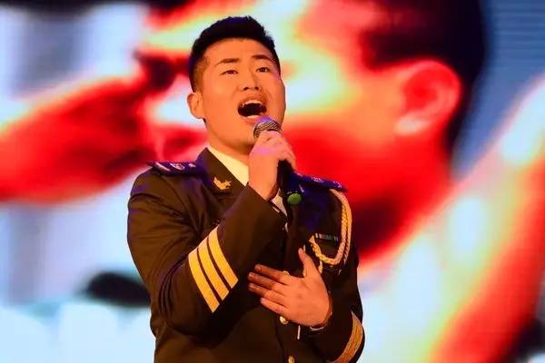 军旅歌曲老爸,军旅老爸歌曲