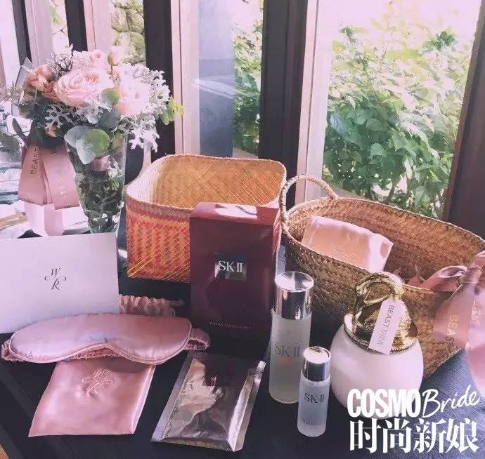 一件真丝让你美得特别高级,真丝类单品