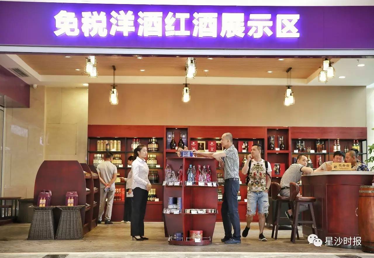 lvdiorguccichanel哪个好,dior迪奥妈妈包