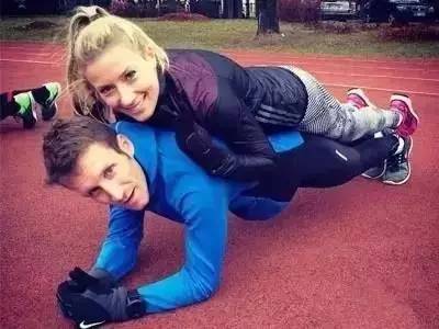 平板支撑能练腹肌马甲线么,做多久平板支撑能练腹肌