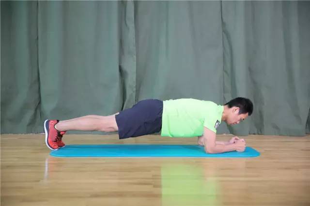 平板支撑能练腹肌马甲线么,做多久平板支撑能练腹肌