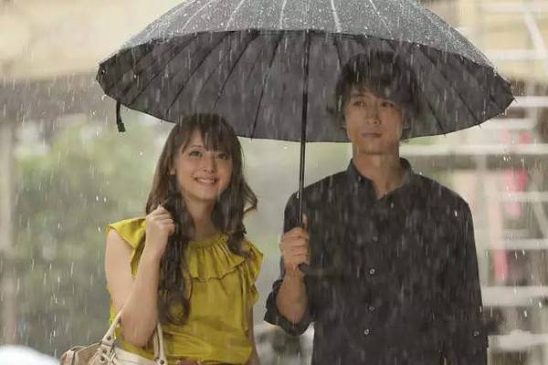 十把伞,十把雨伞