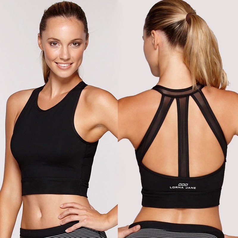 女生在大热天跑步怎样才能更清爽？功能型背心是一个好选择！