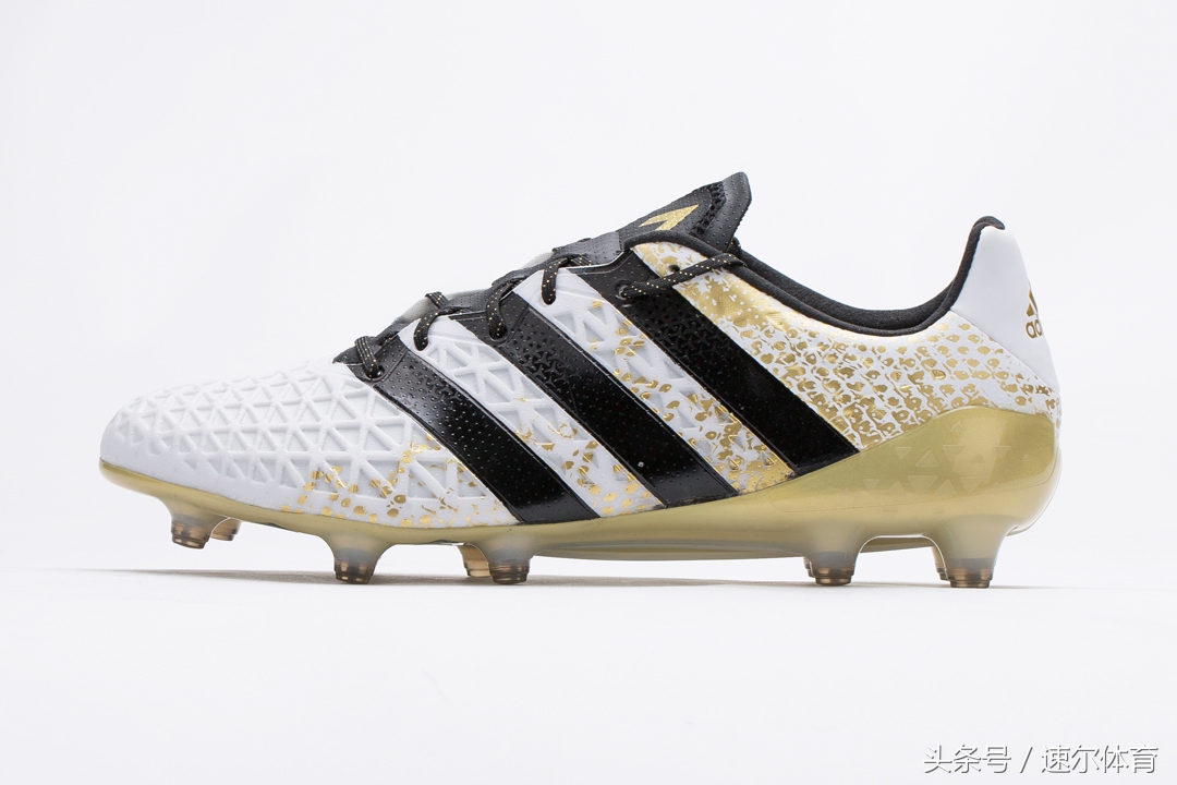 500块买啥足球鞋,150元以内的性价比极高足球鞋