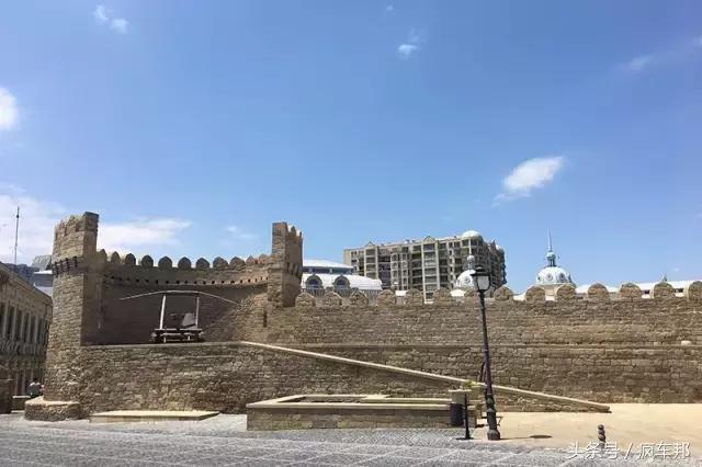 巴库，让我为之疯狂，歇斯底里