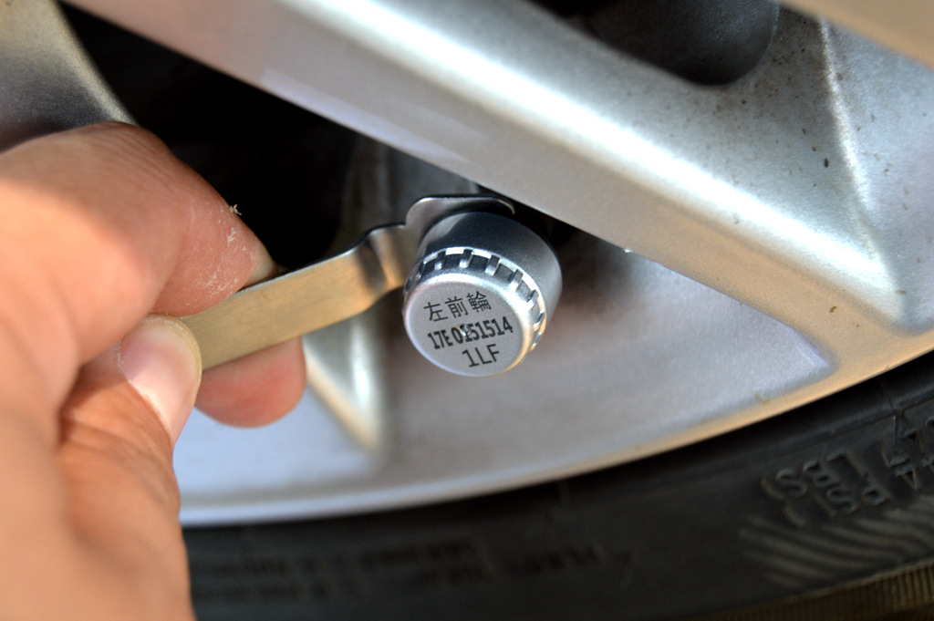 抬头显示能够显示胎压吗,抬头显示胎压监测