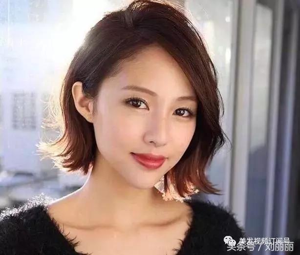 今年流行的发型中发,今年流行新式发型