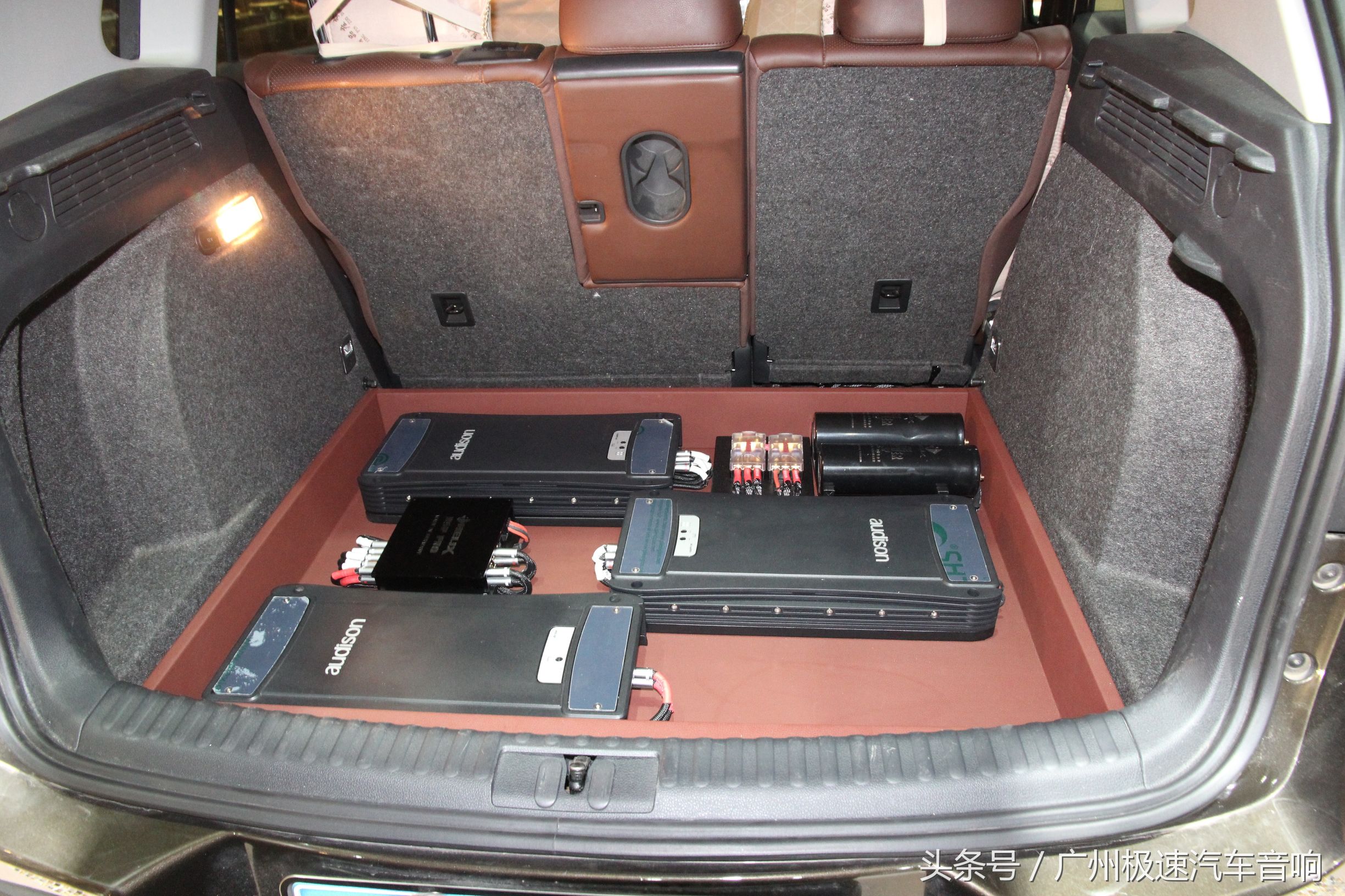 大众途观改音响,老途观更换2万元的音响