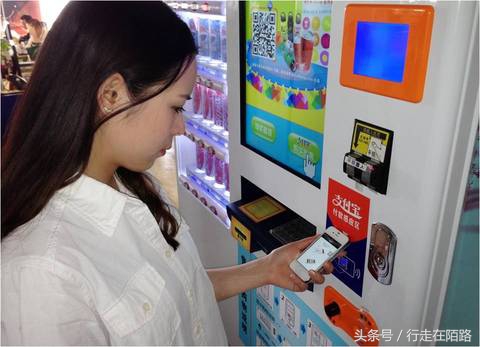 中国游客在日本抢购药品，日本商家被民众指责抬价