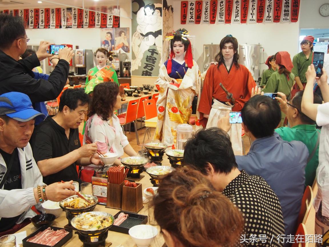 中国游客在日本抢购药品，日本商家被民众指责抬价