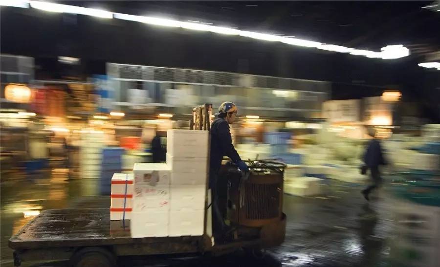 夜市烟火气息的背景音乐,夜市充满烟火气息的文案