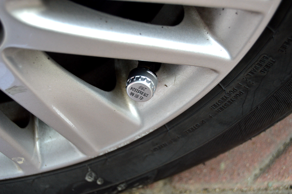 抬头显示能够显示胎压吗,抬头显示胎压监测