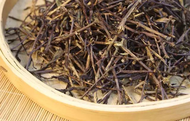 对于岩茶，拣茶梗究竟有多重要？