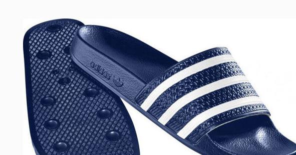 一双塑料凉鞋4000元！洗澡筐4300元！看着这些时尚大牌的新款，才明白我妈从小把我当公主！