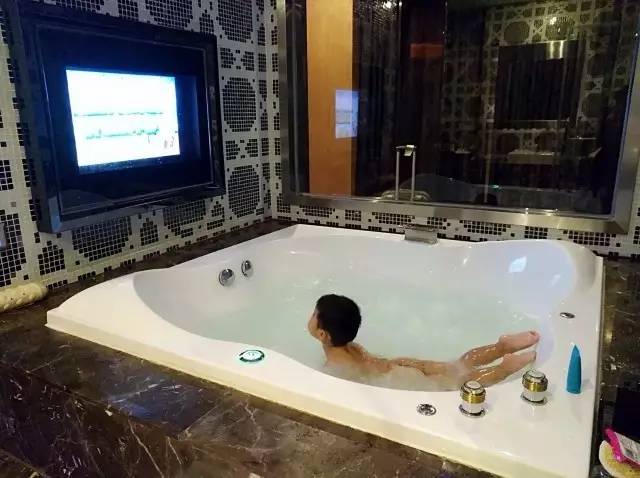 陪伴就是最长情的告白，周末，带儿子到佛山“小台湾”度个假