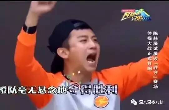 鹿晗玩魔方完全版,鹿晗还原魔方瞬间视频