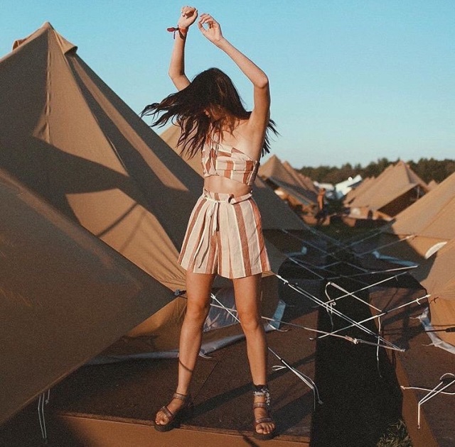 作为一个有品位的女人,品质生活从一双拖鞋也能够开始