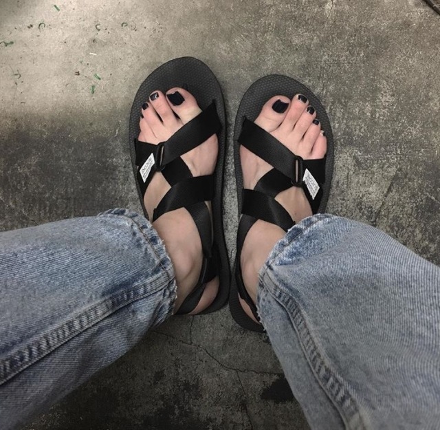 作为一个有品位的女人,品质生活从一双拖鞋也能够开始