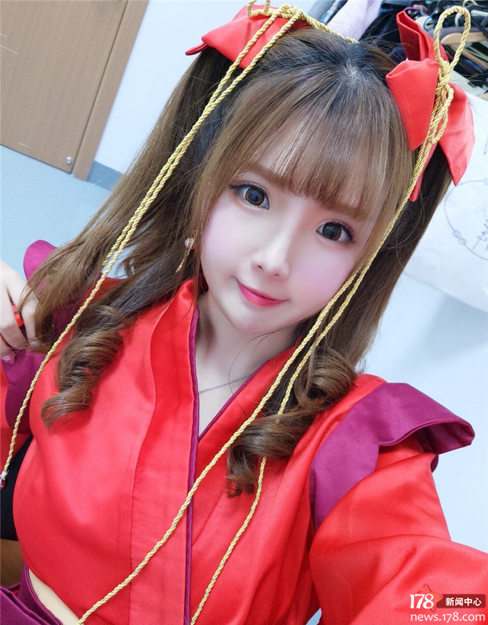 一起扒Showgirl：可爱又迷人的二次元美女小婕酱