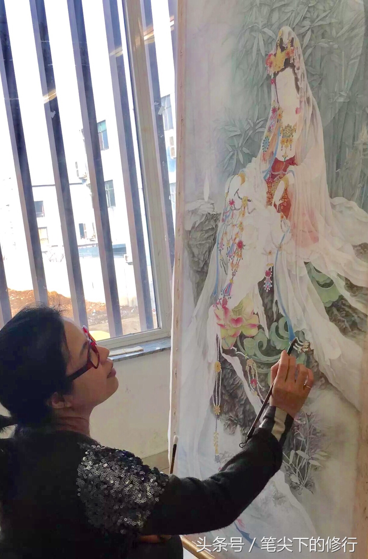 美到极致的菩萨｜听涛观瀑望水月，静思禅定得自在