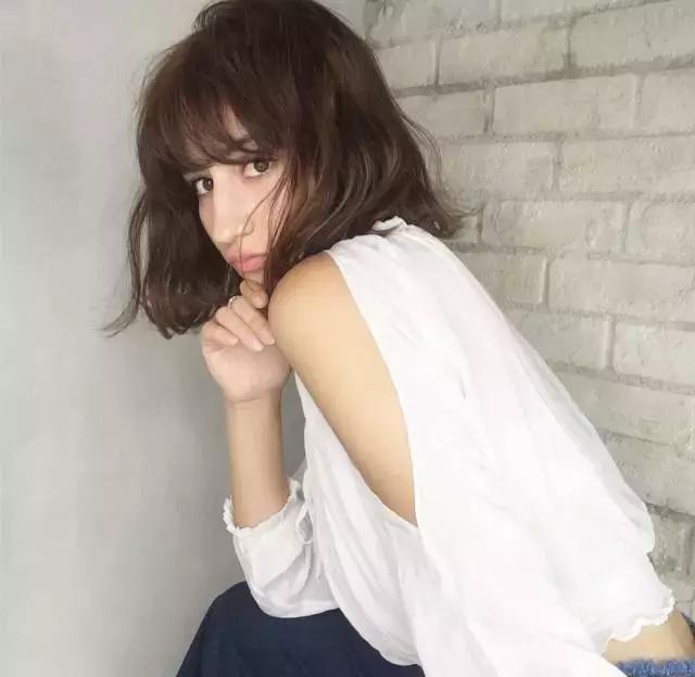 觉得自己发型不好看怎么办,觉得自己发型不合适