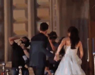 宋仲基宋慧乔白天揽腰秀甜蜜,宋仲基宋慧乔甜蜜太阳后裔