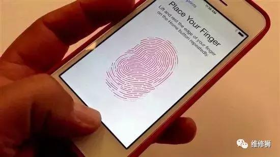 苹果手机自己换后盖导致反复重启,iphone6后盖弯曲怎么办
