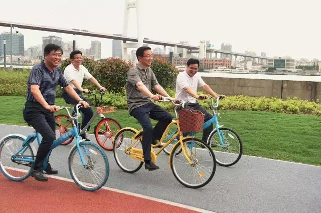 韩书记去公司工地视察,韩书记视察工地