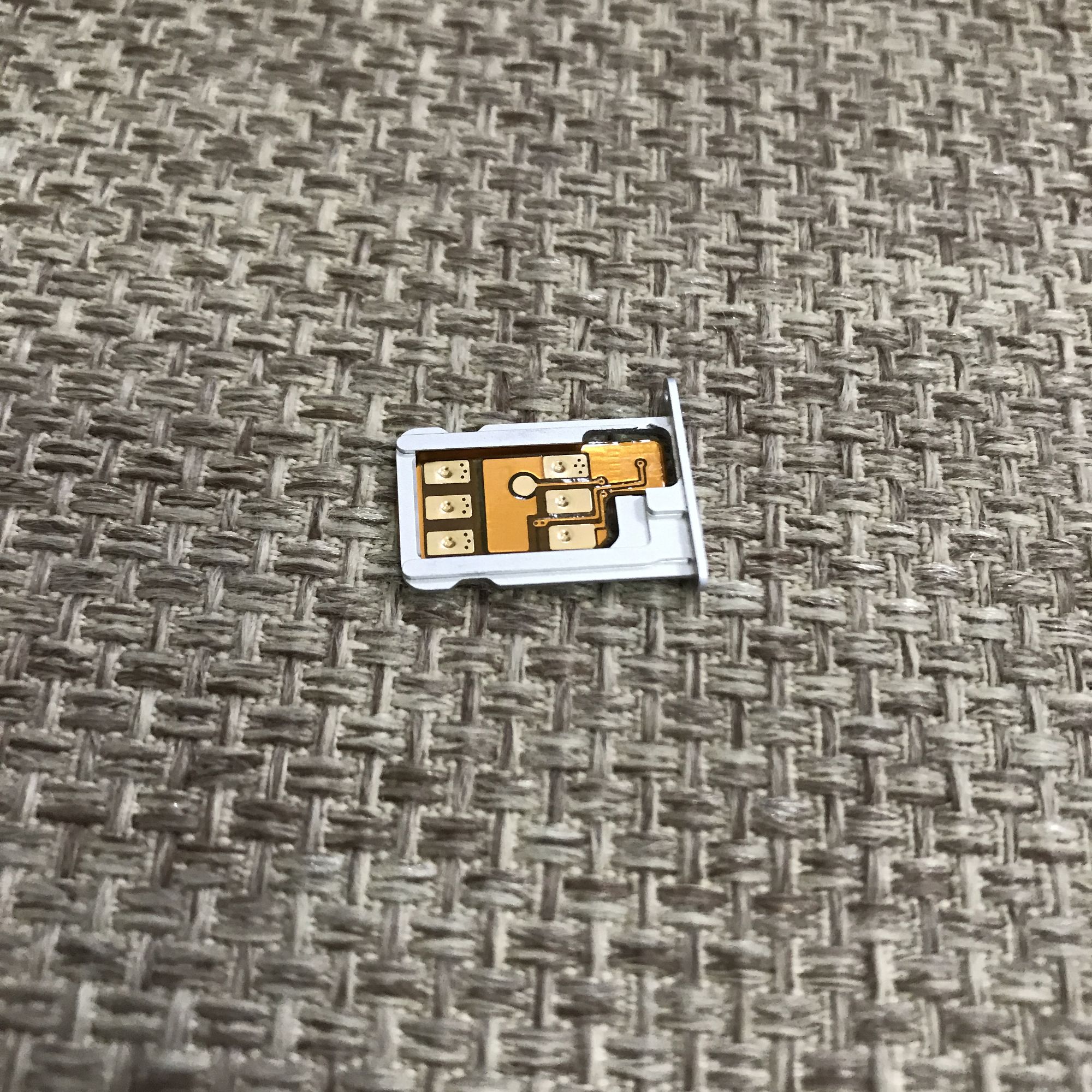 iphone5卡贴机能够变无锁吗,苹果5黑解卡贴