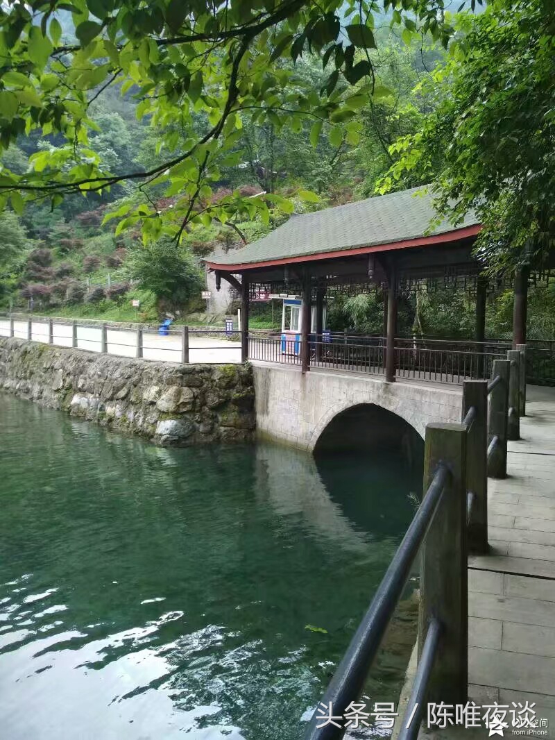 彭州卧龙谷旅游攻略,彭州卧龙谷瀑布