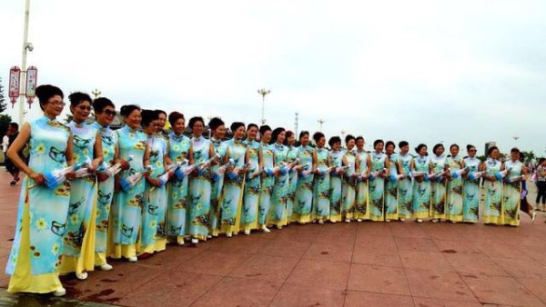 娣槼鑽疯姳鑺傚叕浜よ溅骞挎挱,娣槼鑽疯姳鑺傚幓鍝噷鍧愯埞