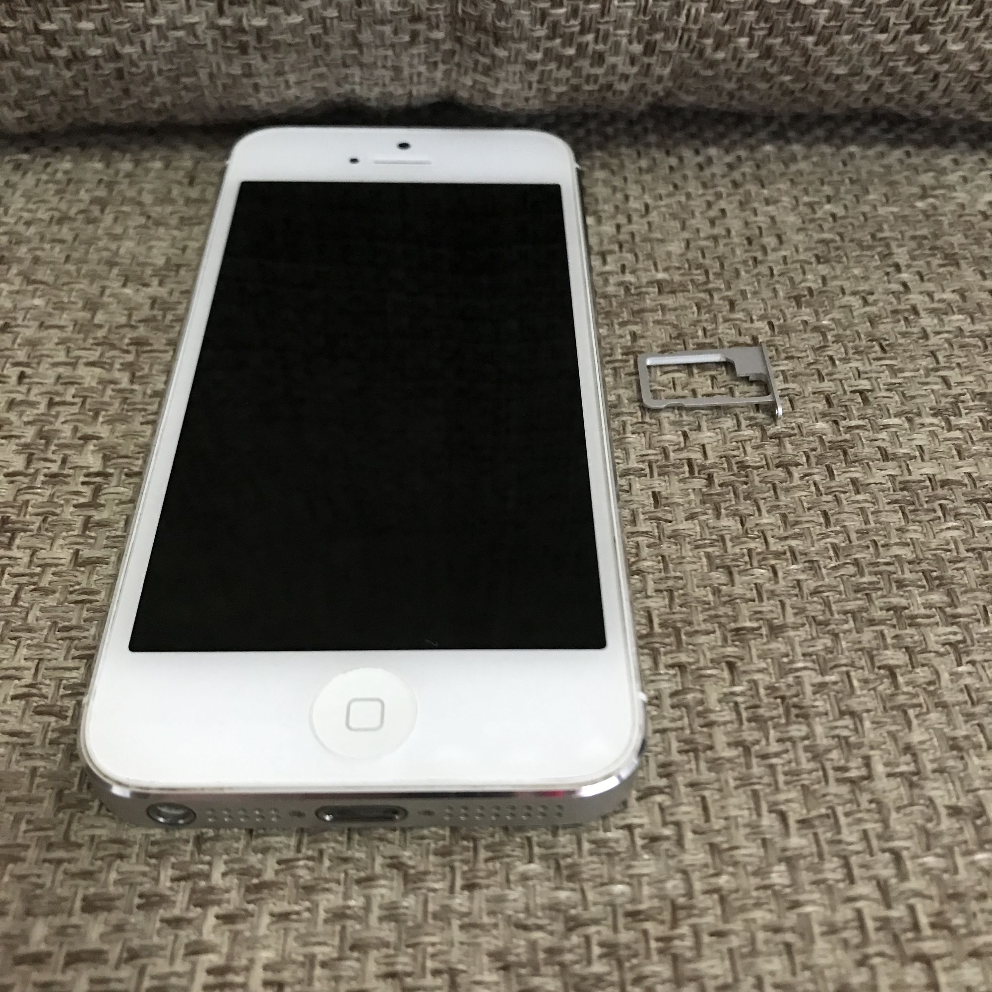 iphone5卡贴机能够变无锁吗,苹果5黑解卡贴