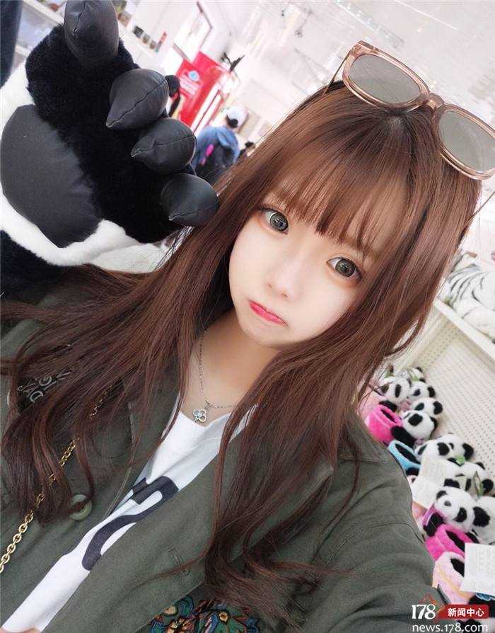 一起扒Showgirl：可爱又迷人的二次元美女小婕酱