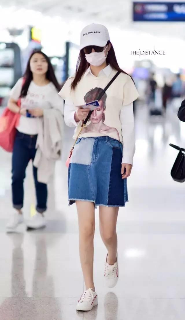 杨幂的最近穿的运动鞋,杨幂穿的薄荷绿运动鞋