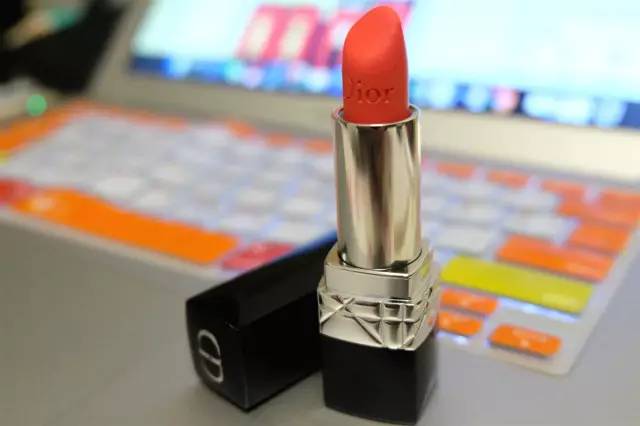 评测｜这些活跃在时博界的口红，的确能够让我秒变小妖精！