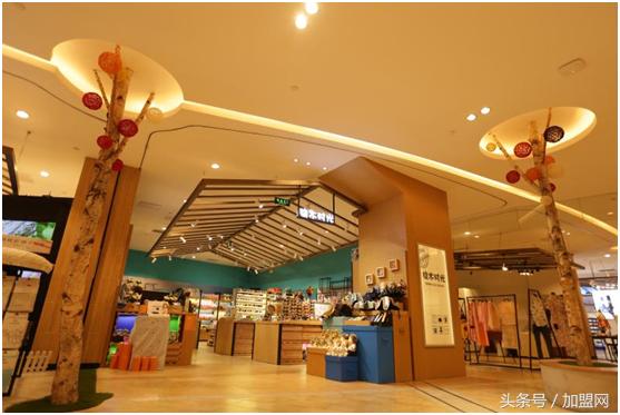 单店月销售额50万，纯利最高30%，这家精品杂货铺靠啥卖得这么好？