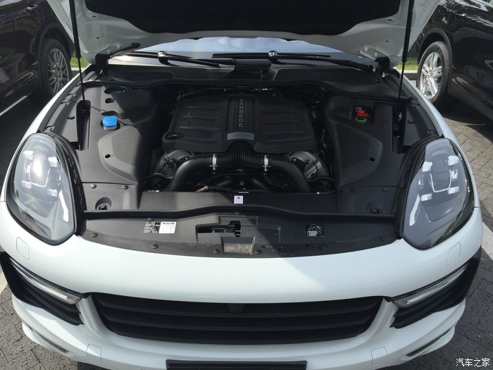 保时捷选配大轮毂多少钱,保时捷加价7000