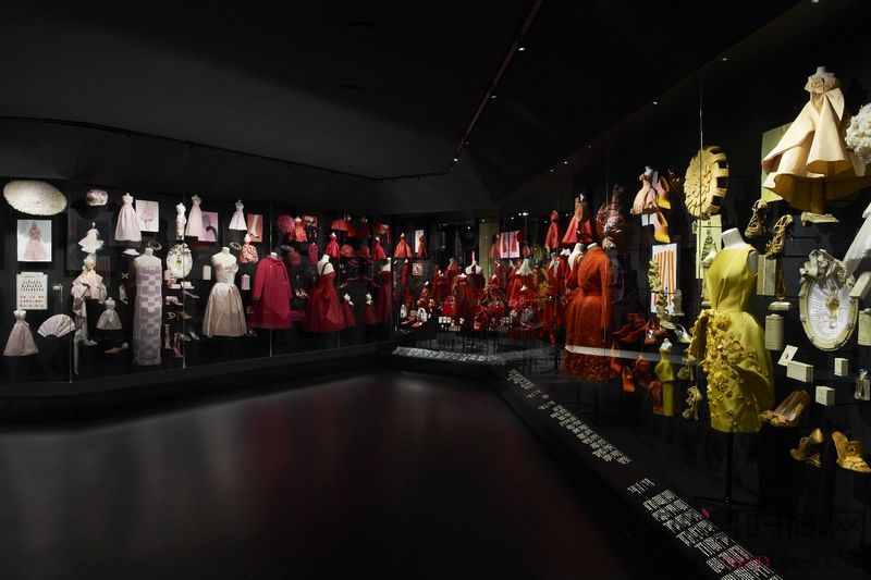 迪奥品牌介绍图片高清,迪奥100周年秀场