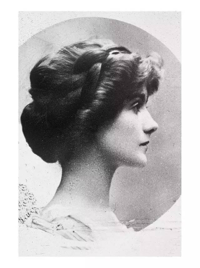 OK!FASHION｜用视觉和嗅觉跟Chanel漫步巴黎