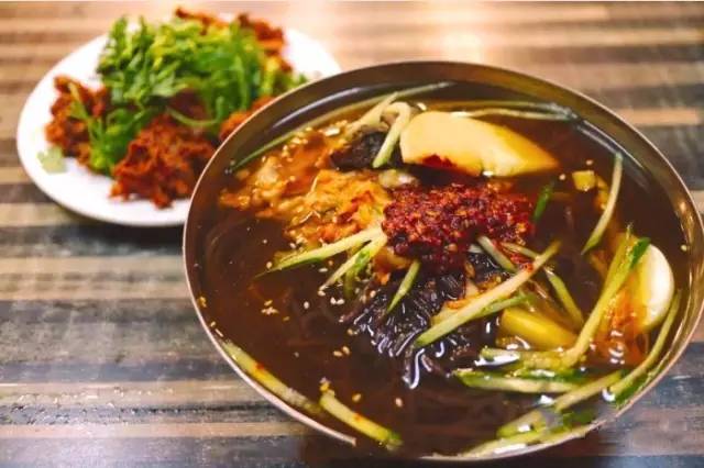 凉皮凉面什么地方的好吃,凉皮凉面哪里最好吃