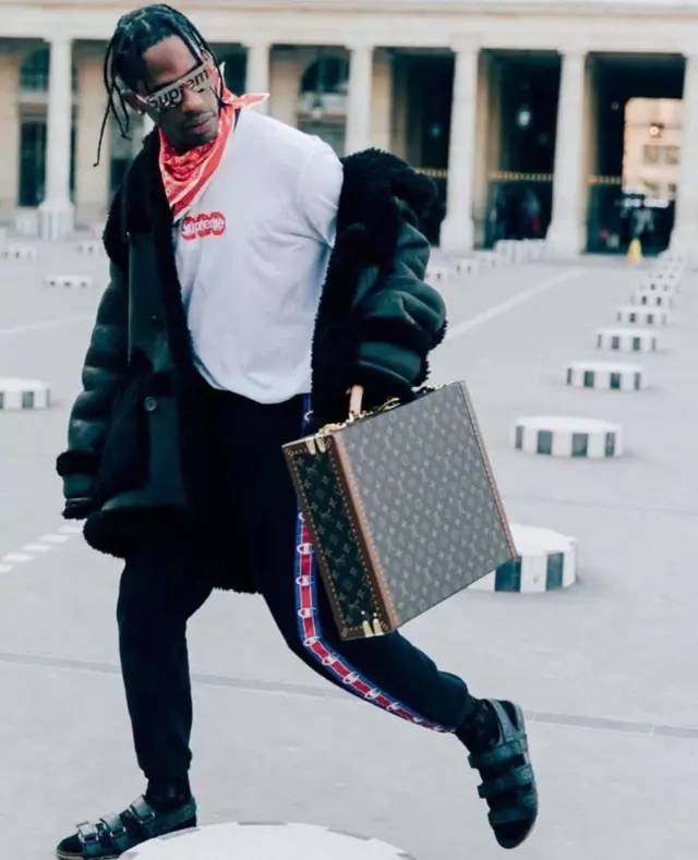 supremexlv联名外套,supreme和lv联名的红色卫衣