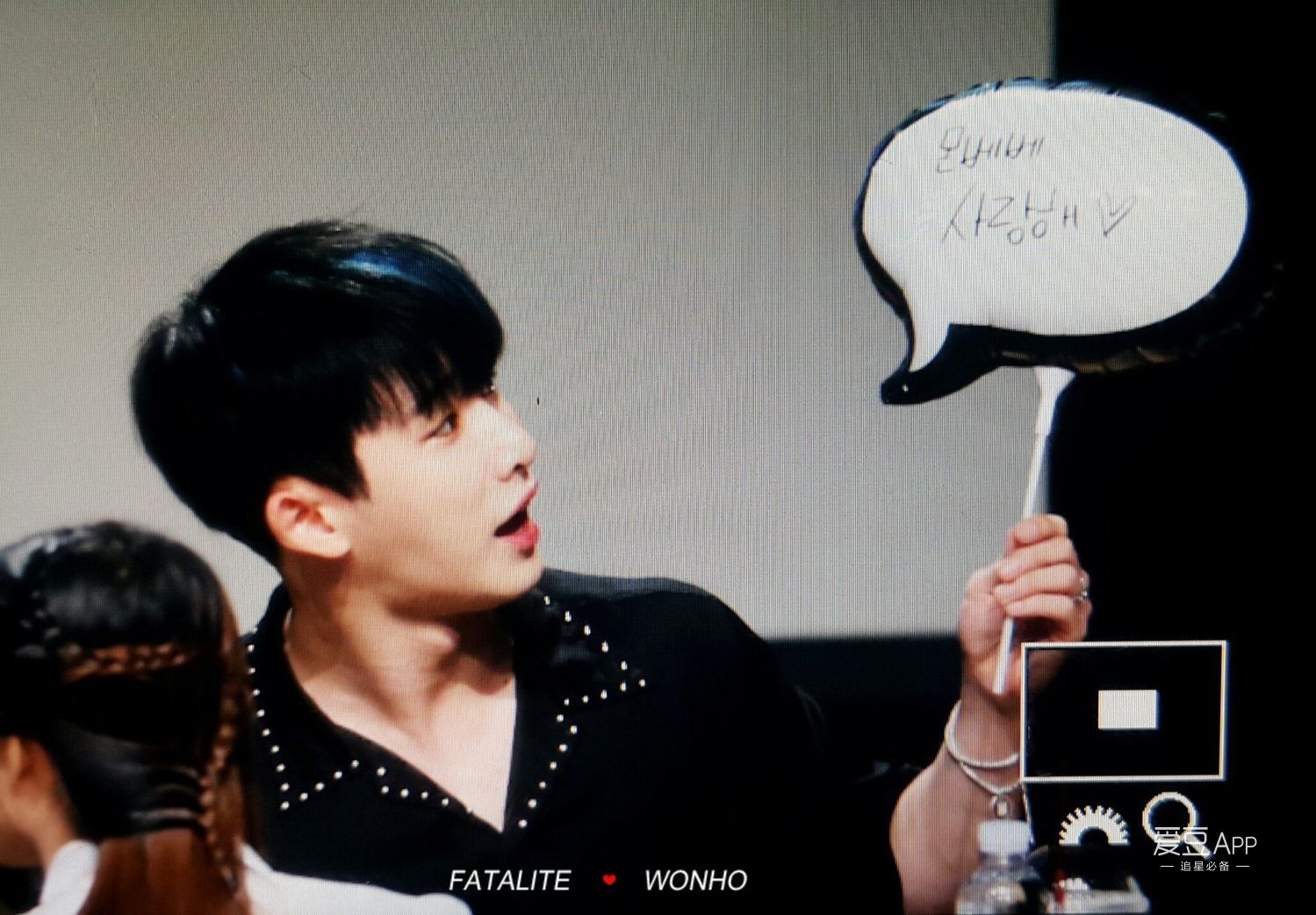 monstax芒叉签售会,分享monstax的单曲middleofthenight