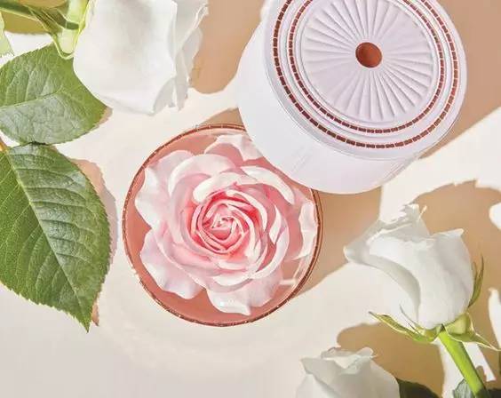 周一综合症？这些高颜值化妆品一扫你的沉闷心情！