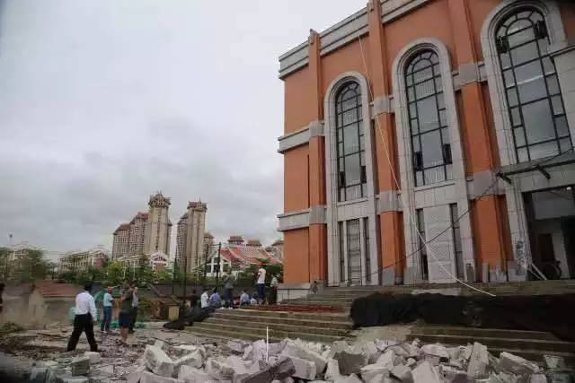 老赖被多人执行连续被拘留,老赖霸床七年被司法拘留