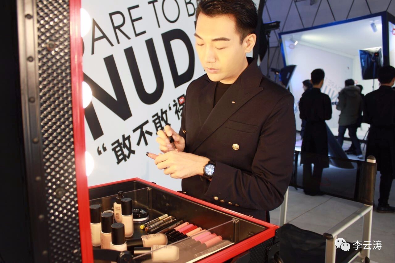李云涛MAKEUPFOREVER一“裸”到底玫珂菲全新双用水粉霜强势来袭新裸主义！你敢挑战吗