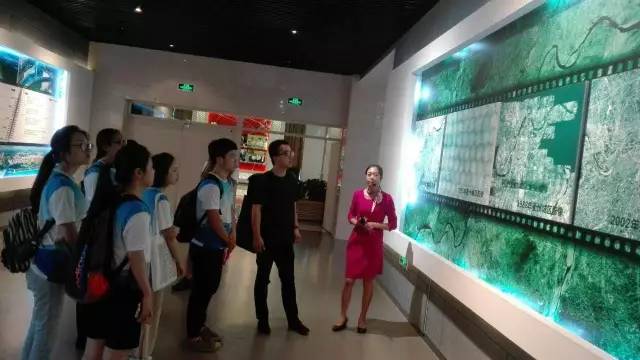 缇庨亣鑹鸿,涓浗缇庢湳瀛﹂櫌缇庨亣鑹鸿