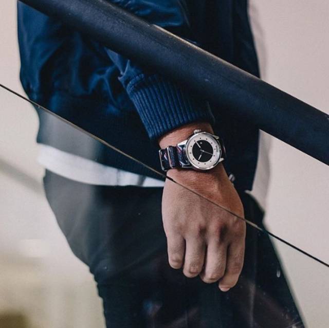 年轻人合适戴的腕表,合适刚毕业大学生的手表