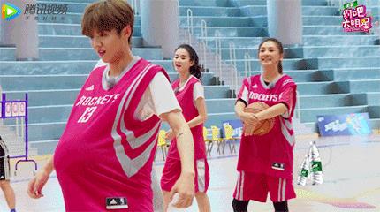 李晨晃倒马布里是什么节目,鹿晗李晨斗牛马布里