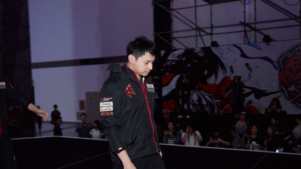 独家专访——西门夜说：以挑战者的心态打LCK，LMS有六成几率进决赛丨悦竞有料